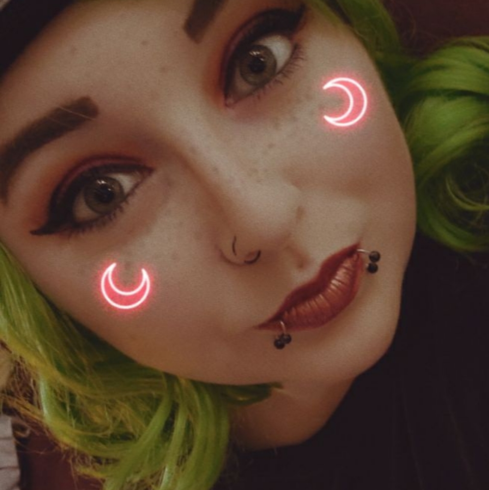 Meet your Posher, Cassandrah